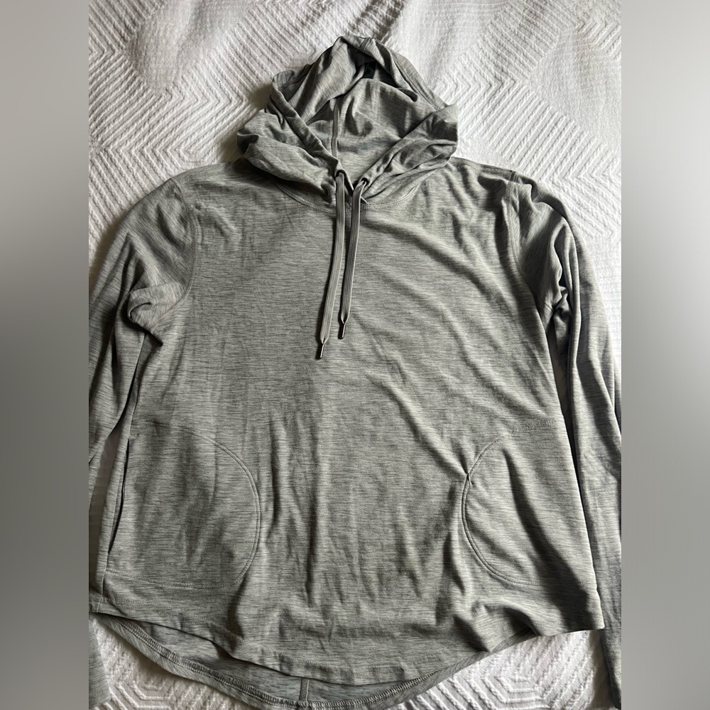 Old Navy - Breathe On Hooded Active Top with Thumbholes